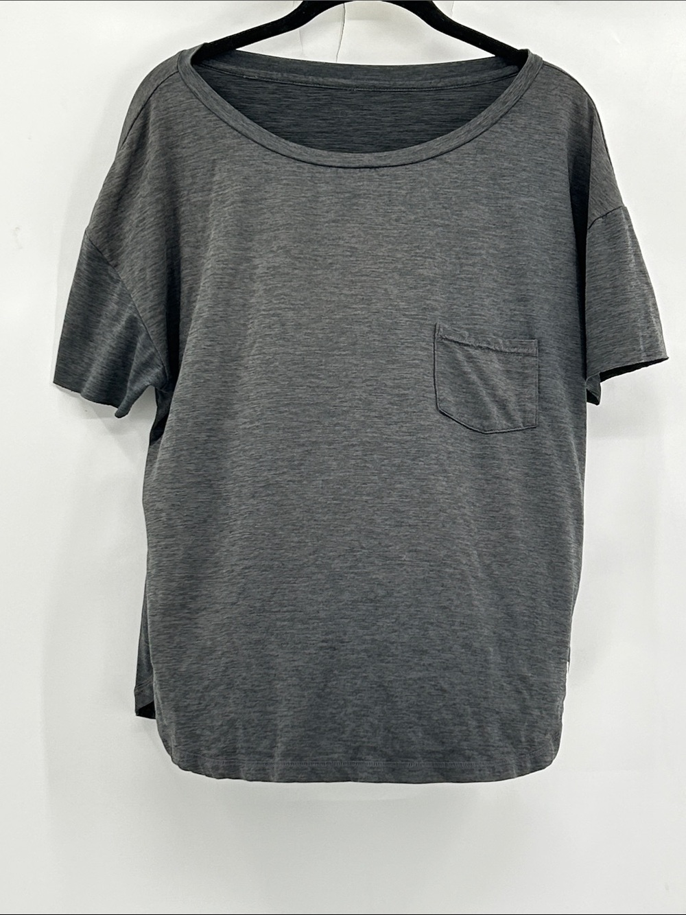 Vuori Performance Pocket Tee Grey Size Medium